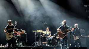 La Noche Inolvidable de Standstill en el Teatro Circo Price: Un Viaje a través de la Música y la Emoción